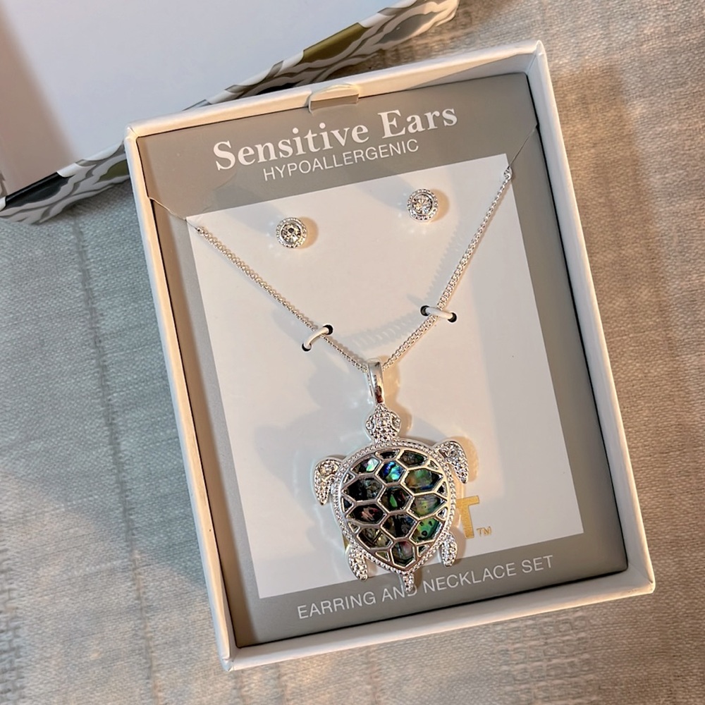 JC PENNEY MIXIT | Women’s Stud Earrings and Chain with Sea Turtle Charm Set